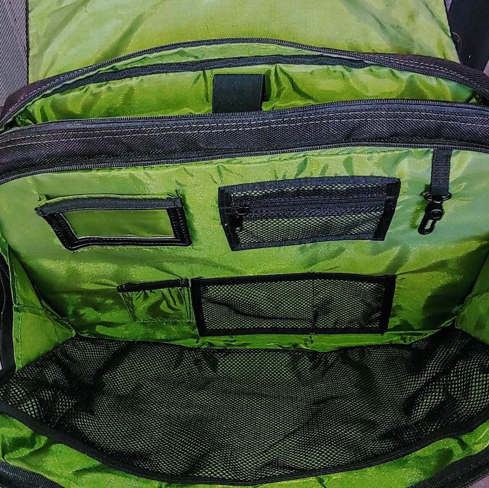 Targus Messenger Case